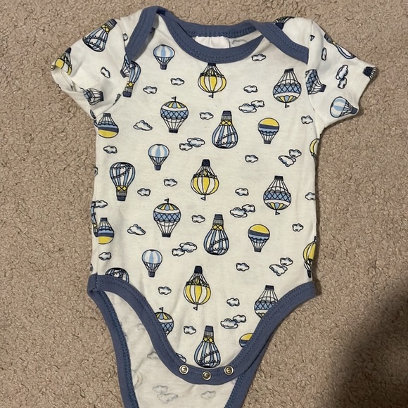 Laura Ashley 3-6M Onesie Bundle (3) - Picture 5 of 10